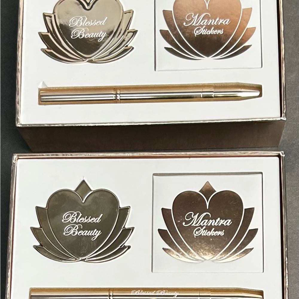 Blessed Beauty Natural Lip Cream & Natural Eye Shadow Set 0f Eight Shades